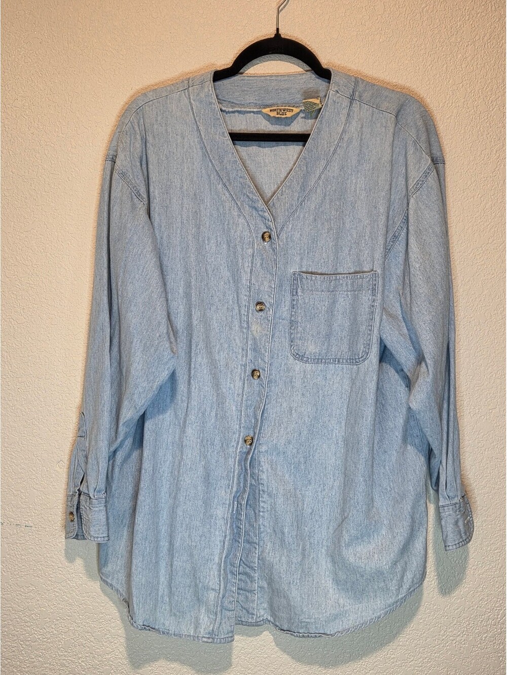 Northwest Blue Light Wash Denim Button-Up Shirt Large